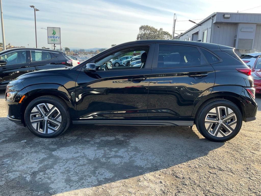 Used 2022 Hyundai Kona Limited w/ Cargo Package image 5