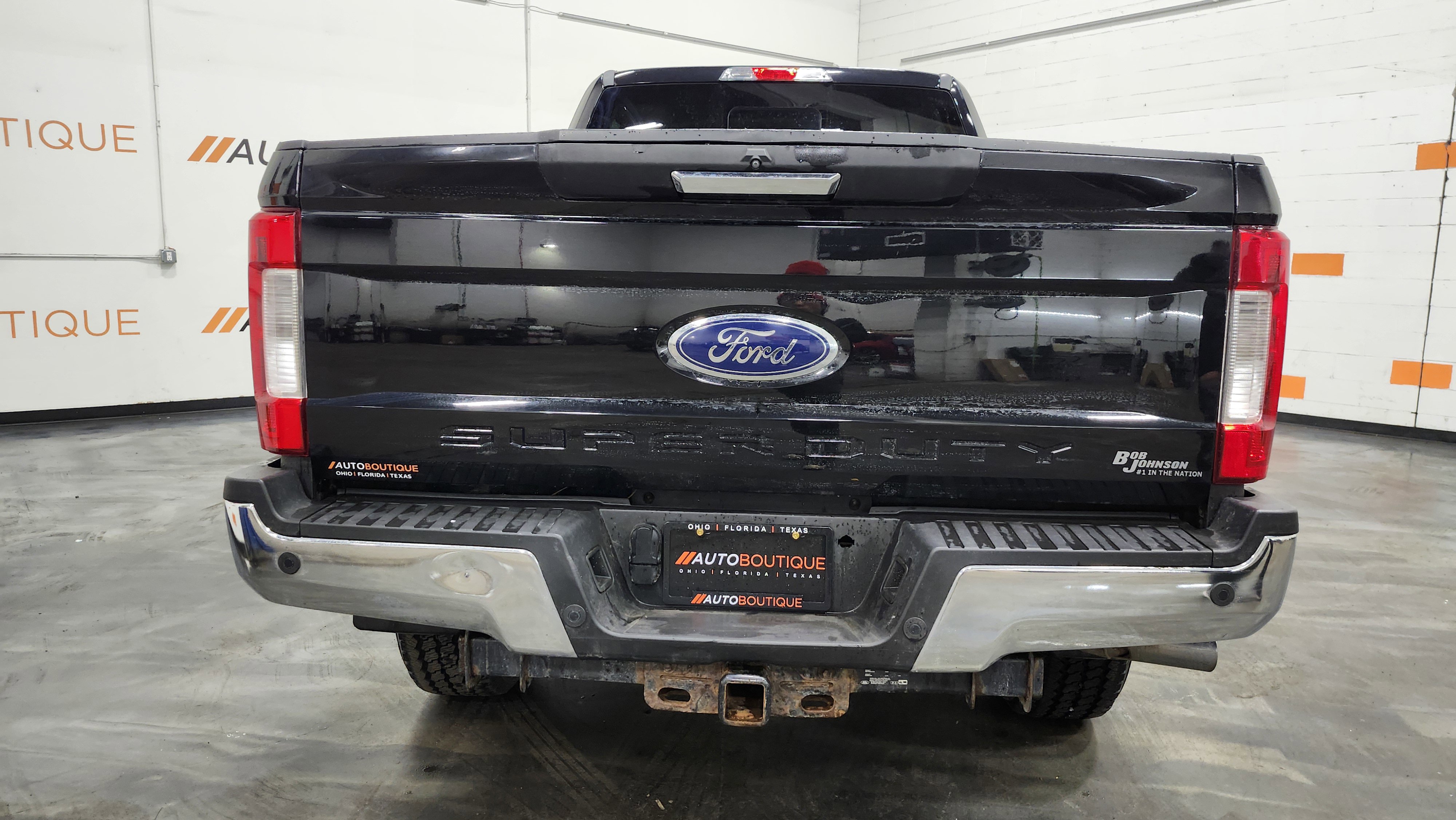 Used 2019 Ford F350 XLT w/ XLT Premium Package image 17