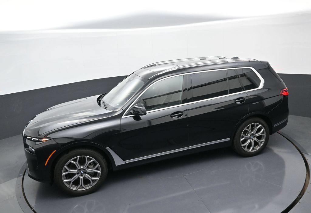 Used 2026 BMW X7 xDrive40i AWD/4WD image 33