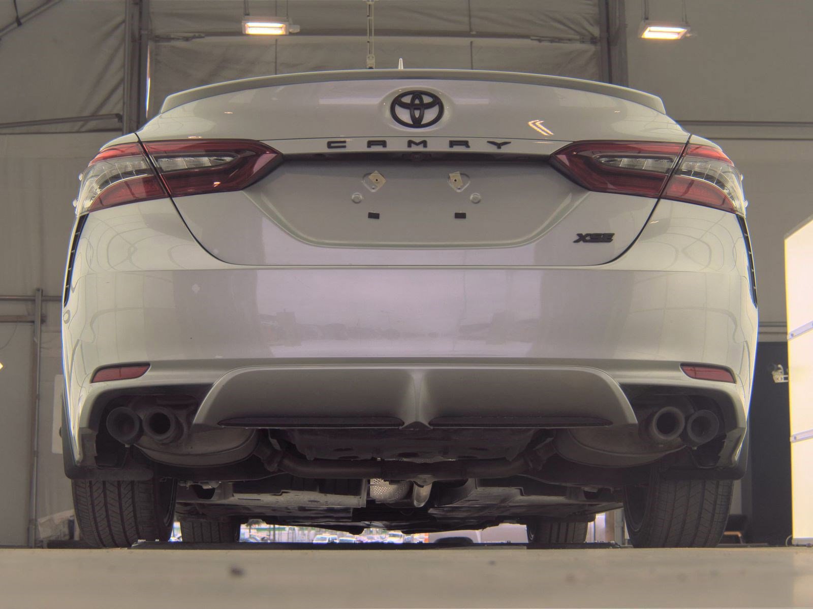 Used 2024 Toyota Camry XSE FWD image 7