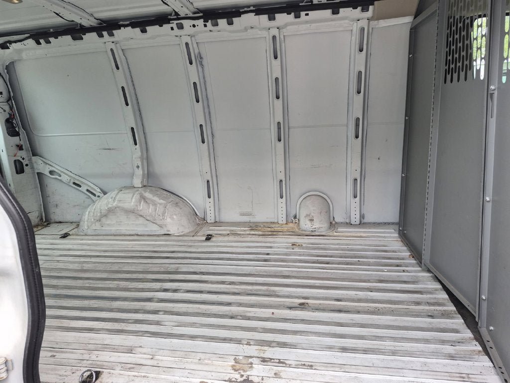 Used 2020 Chevrolet Express 2500 RWD image 27