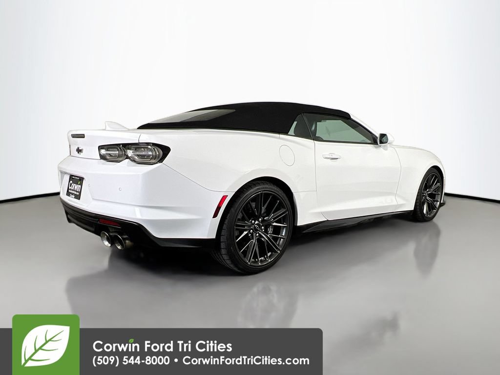 Used 2022 Chevrolet Camaro ZL1 RWD image 15