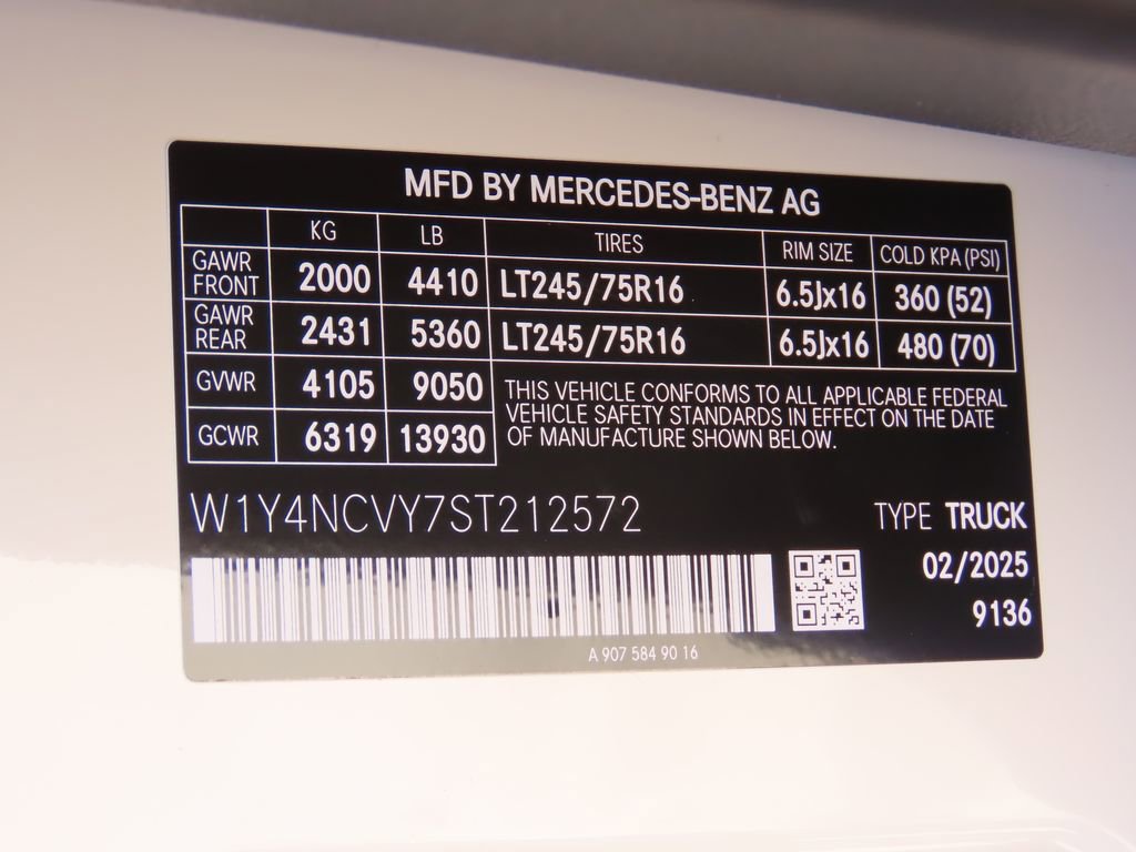 Used 2025 Mercedes-Benz Sprinter 2500 image 35