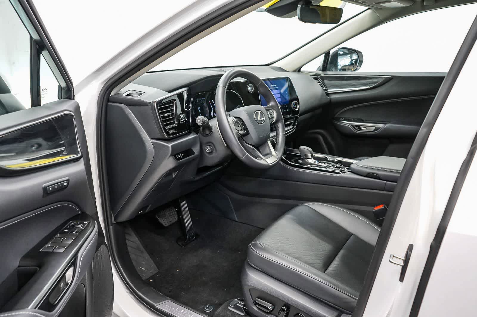 Used 2025 Lexus NX 350 AWD w/ Cold Area Package image 18