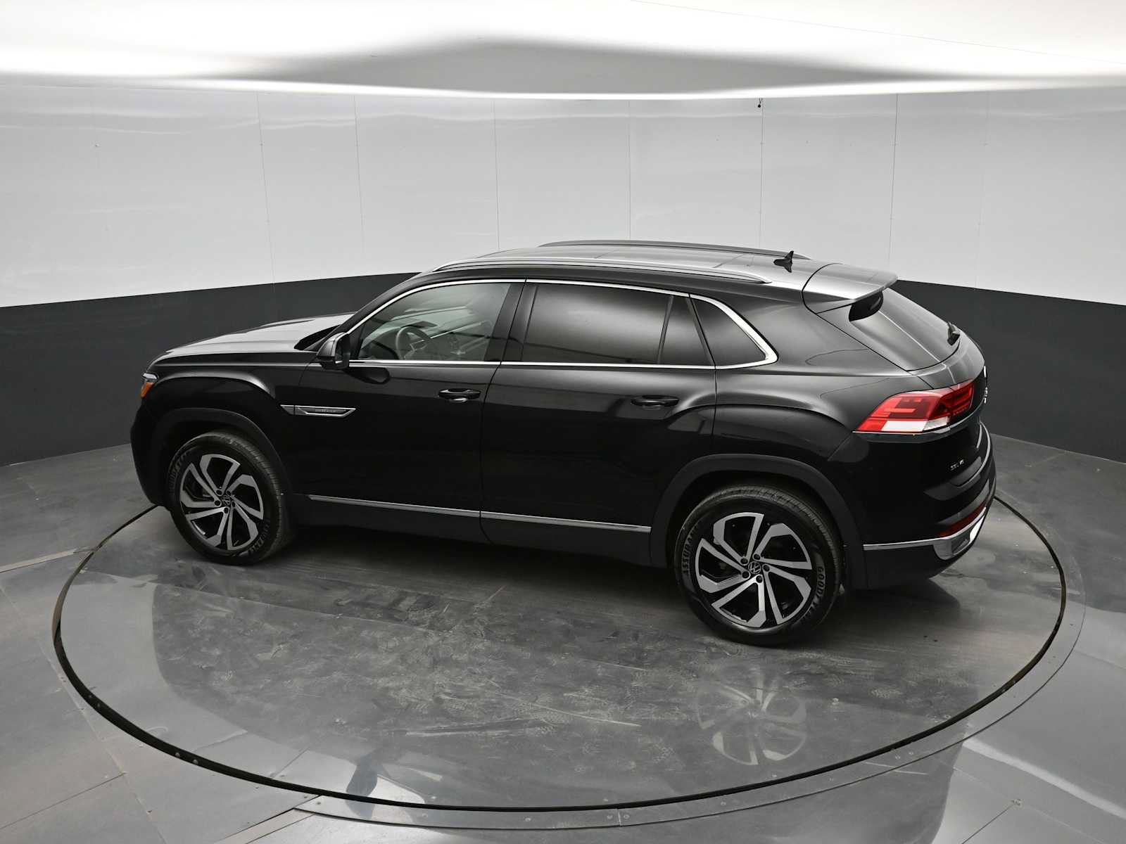 Used 2021 Volkswagen Atlas Cross Sport SEL Premium AWD/4WD image 27