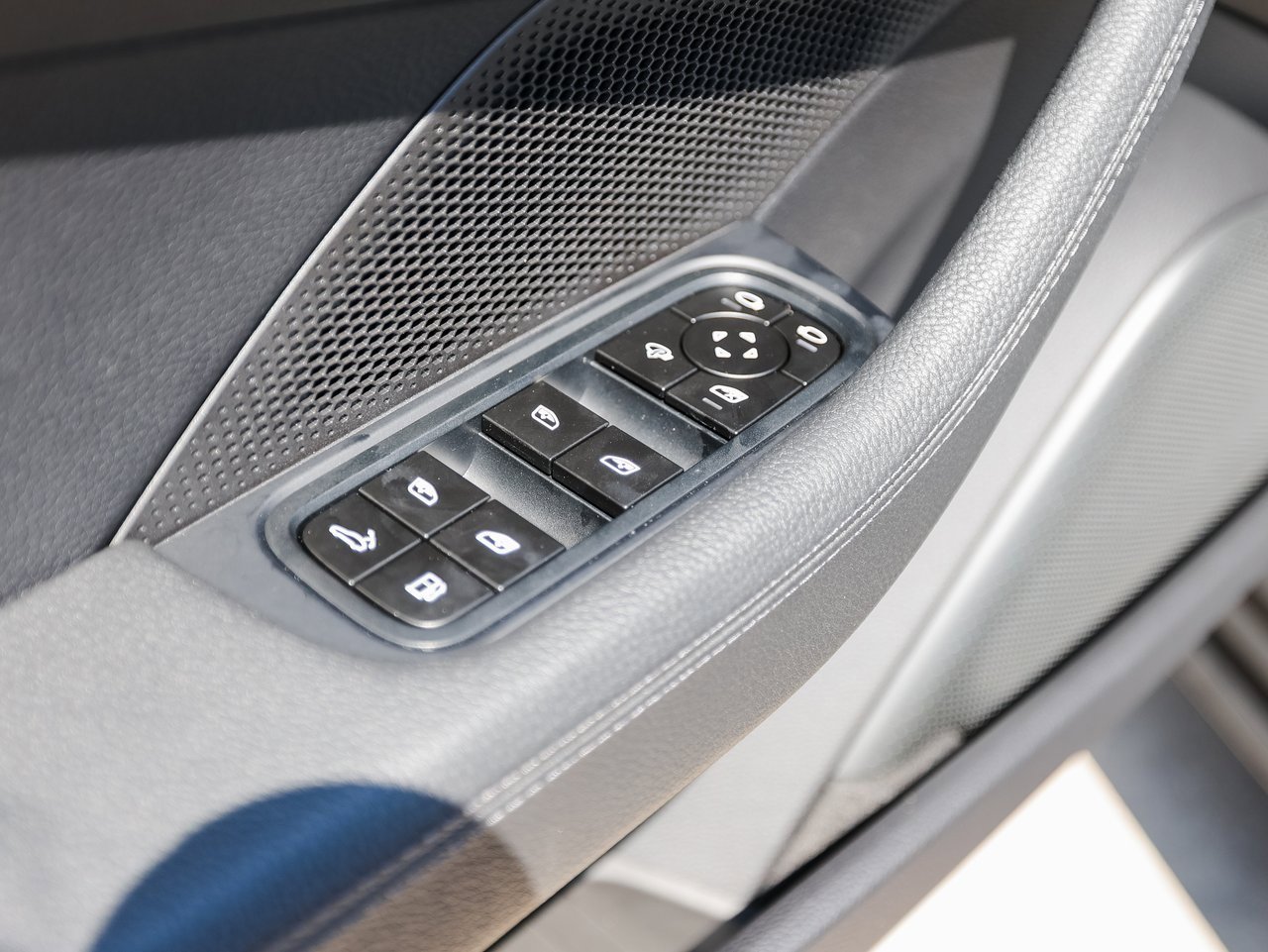 New 2026 Porsche Panamera 4 image 21