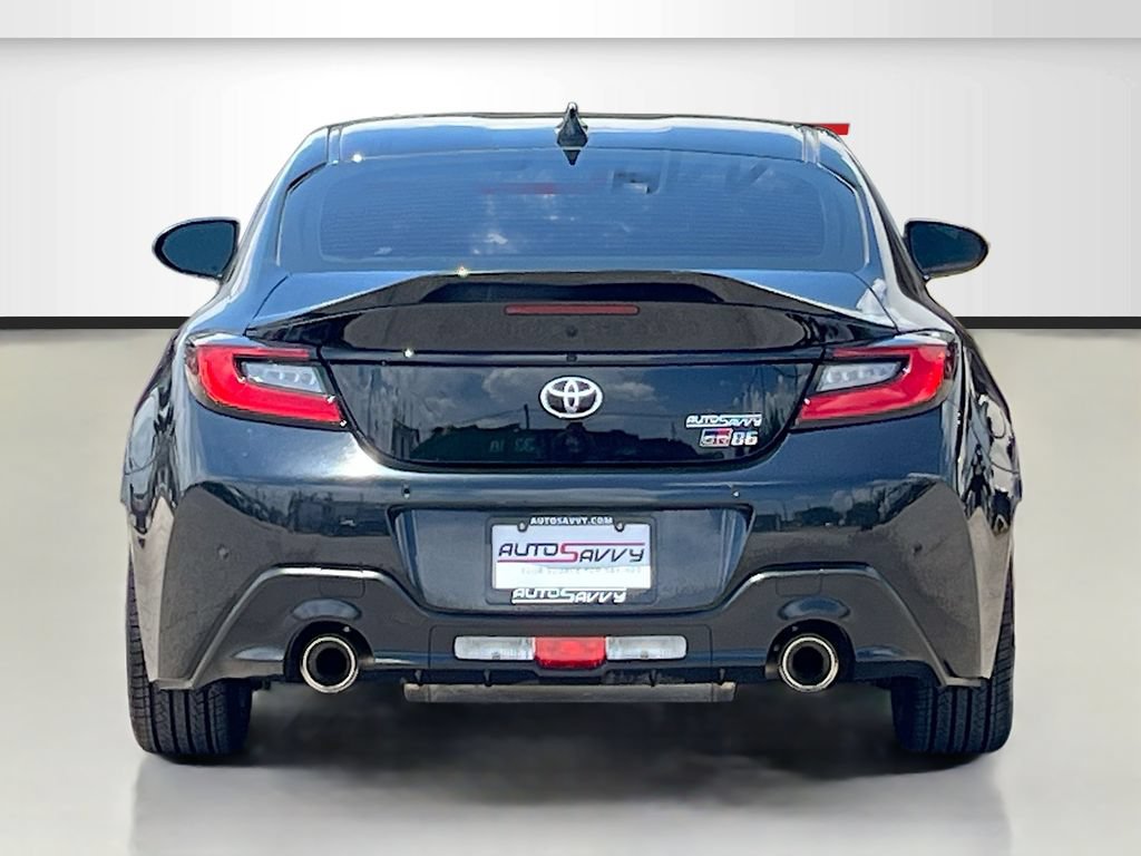 Used 2023 Toyota GR86 Premium w/ ALL Weather Mat Package (TMS) RWD image 6