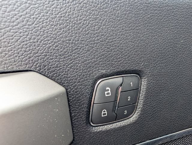 Used 2019 Ford F250 Lariat w/ Lariat Ultimate Package AWD/4WD image 21
