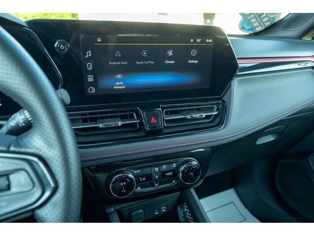 Used 2024 Chevrolet TrailBlazer RS w/ Convenience Package FWD image 23
