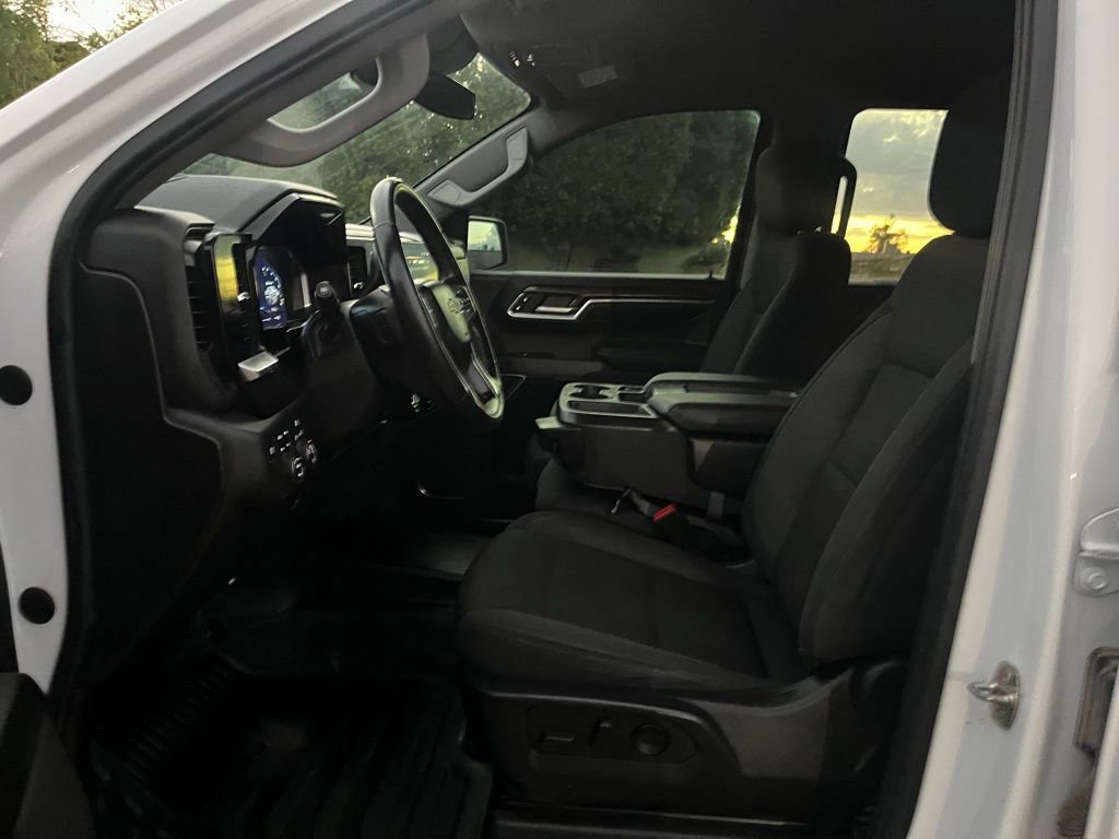 Used 2023 Chevrolet Silverado 1500 LT w/ Z71 Off-Road Package image 18