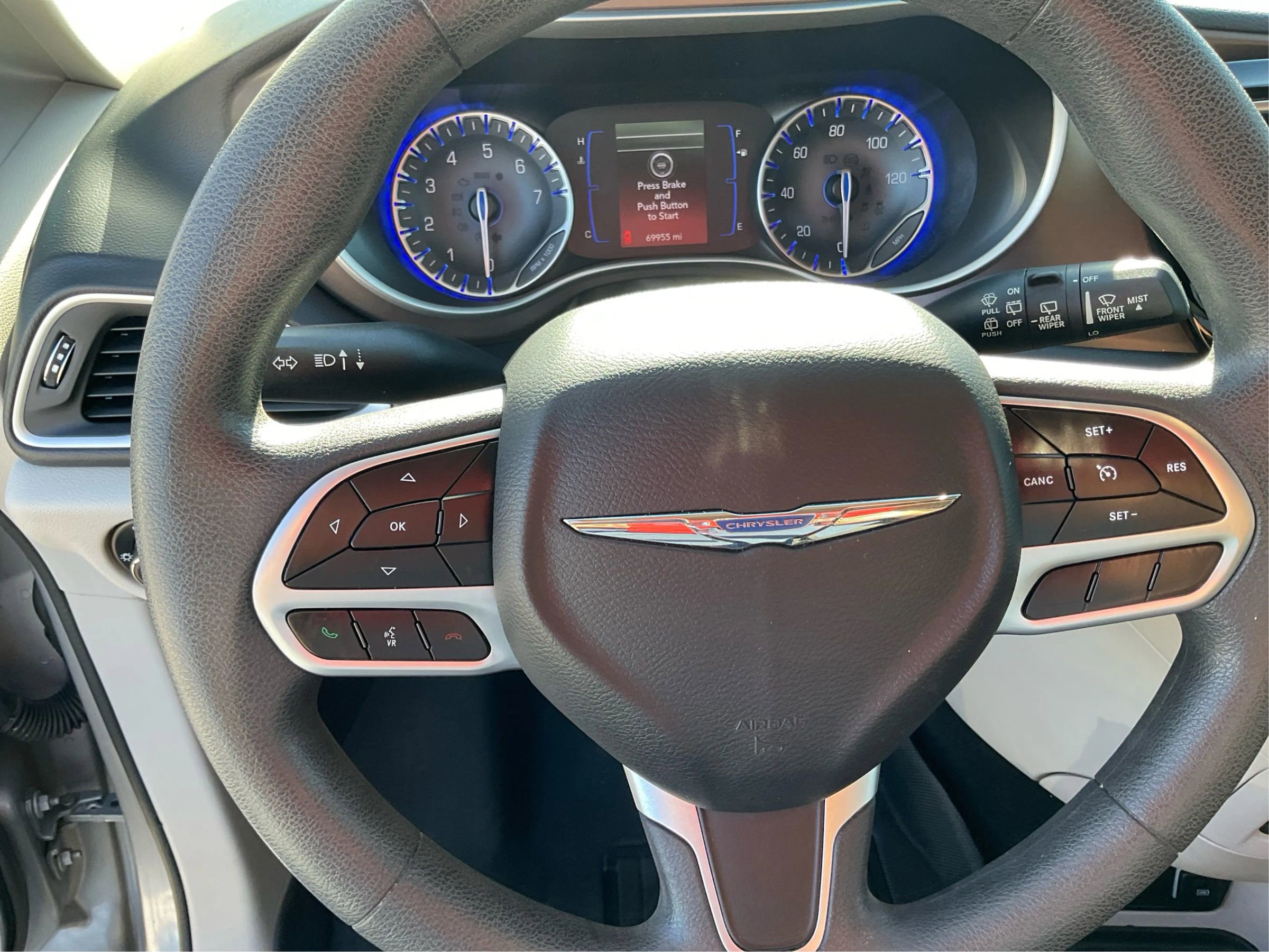 Used 2018 Chrysler Pacifica Touring Plus w/ Tire & Wheel Group image 16