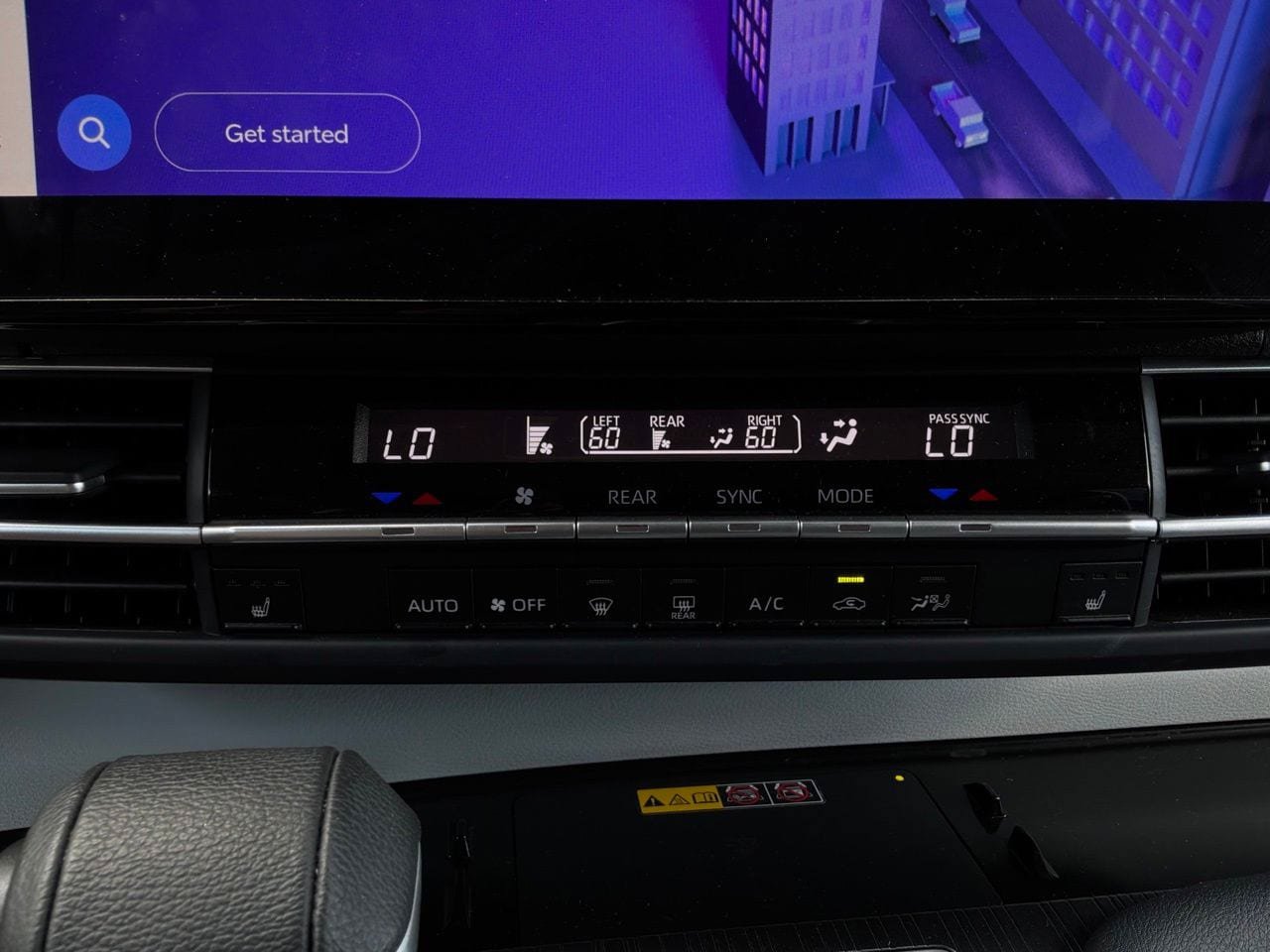 Used 2025 Toyota Sienna XLE FWD image 34