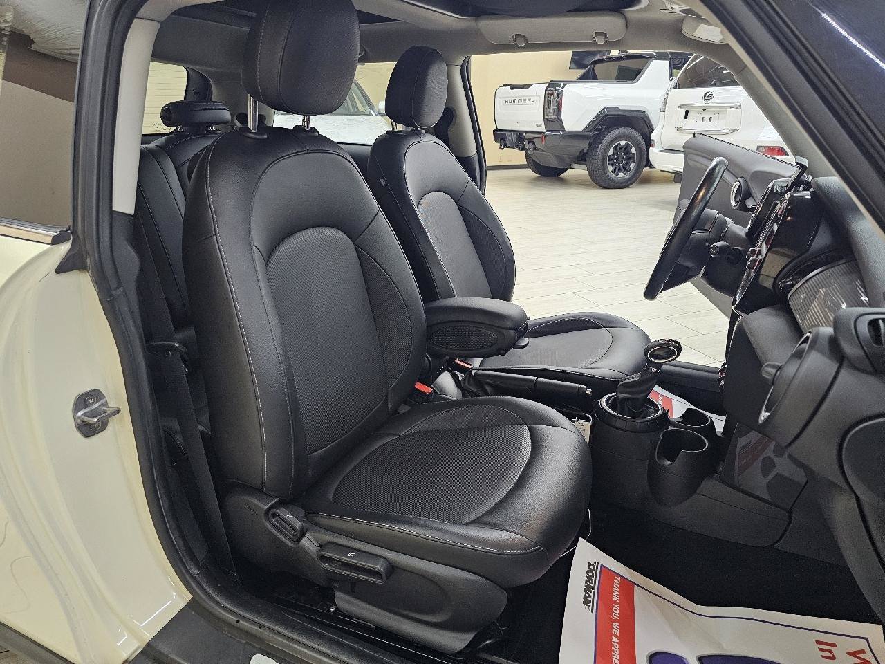 Used 2016 MINI Cooper 2-Door Hardtop FWD image 18