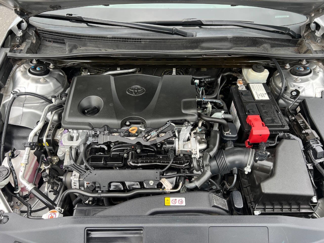 Used 2018 Toyota Camry SE w/ Convenience Package FWD image 21