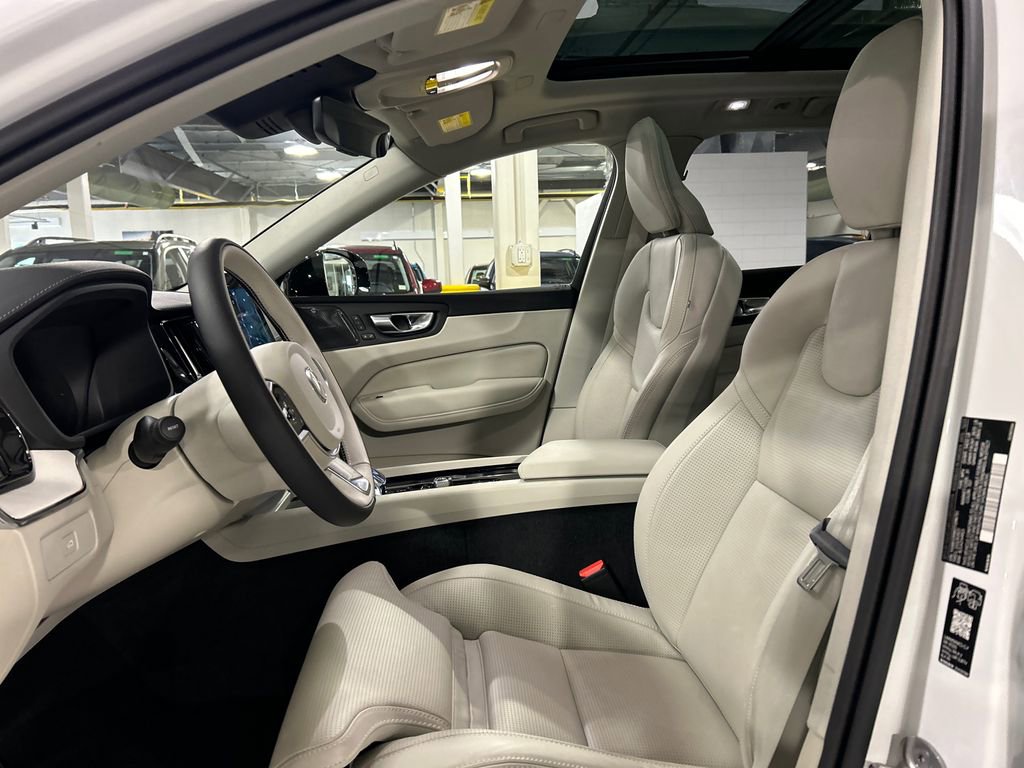 Certified 2026 Volvo XC60 B5 Ultra w/ Protection Package Premier AWD/4WD image 10