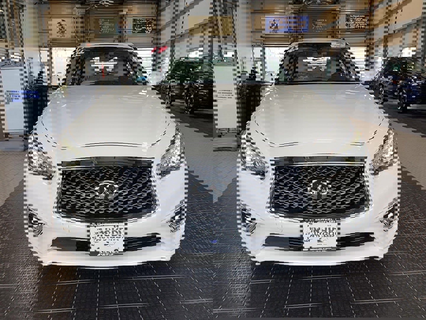 Used 2019 INFINITI Q50 Luxe w/ Essential Package (3.0T Luxe) image 3