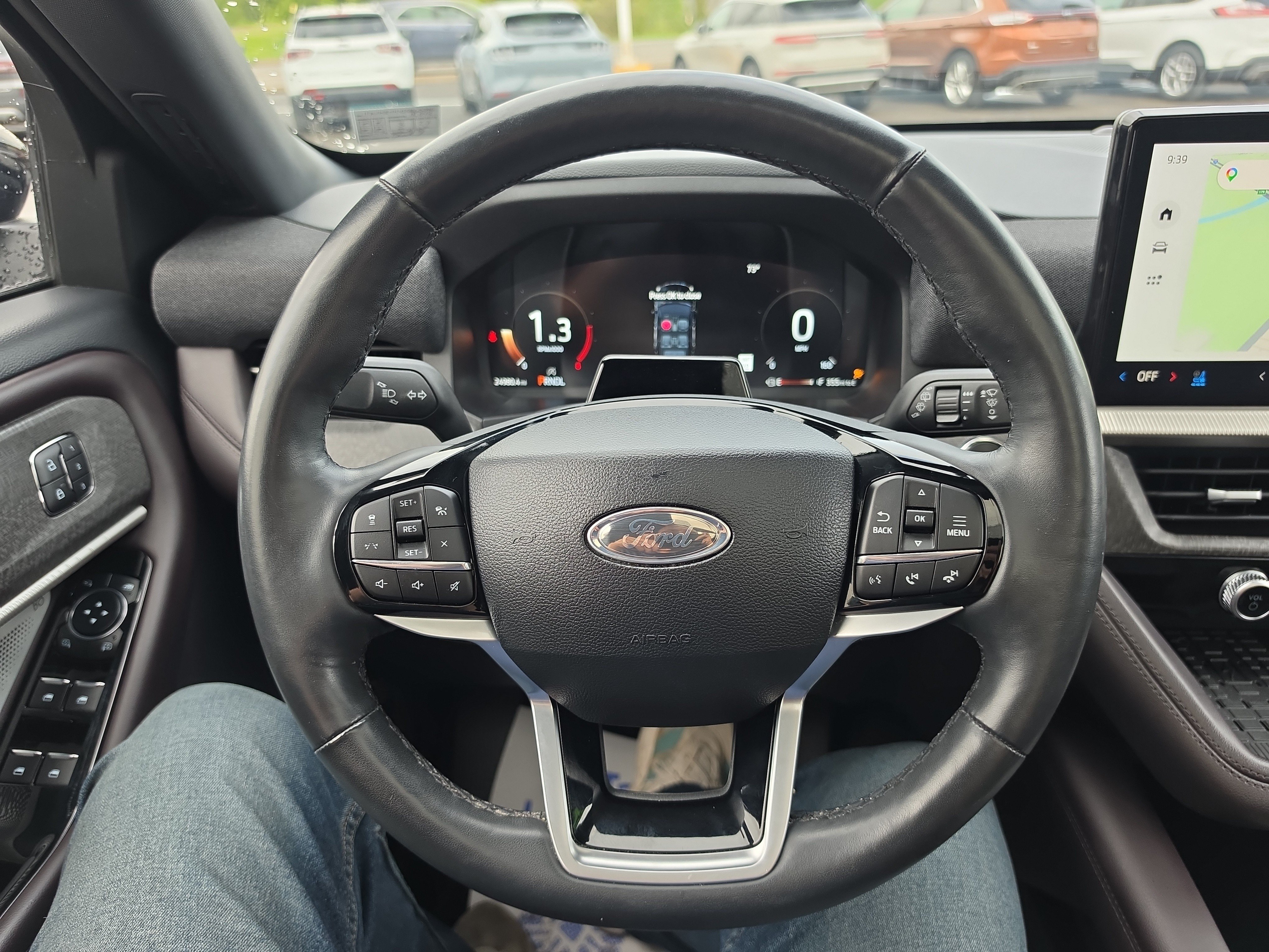 Used 2025 Ford Explorer Platinum w/ LUX Leather Package AWD/4WD image 21
