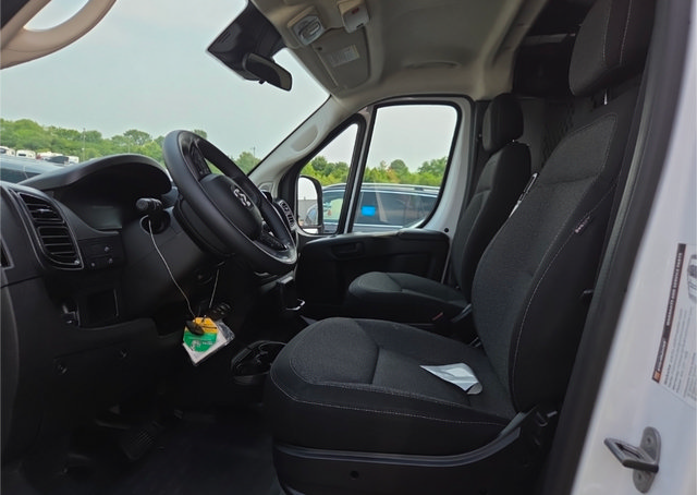 Used 2025 RAM ProMaster 2500 w/ U-Haul Equipment Group FWD image 10