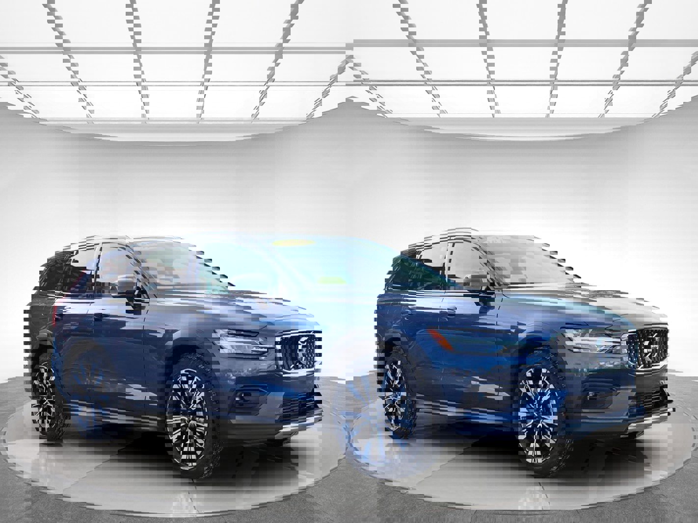 Used 2021 Volvo V60 T5 Cross Country w/ Protection Package image 3