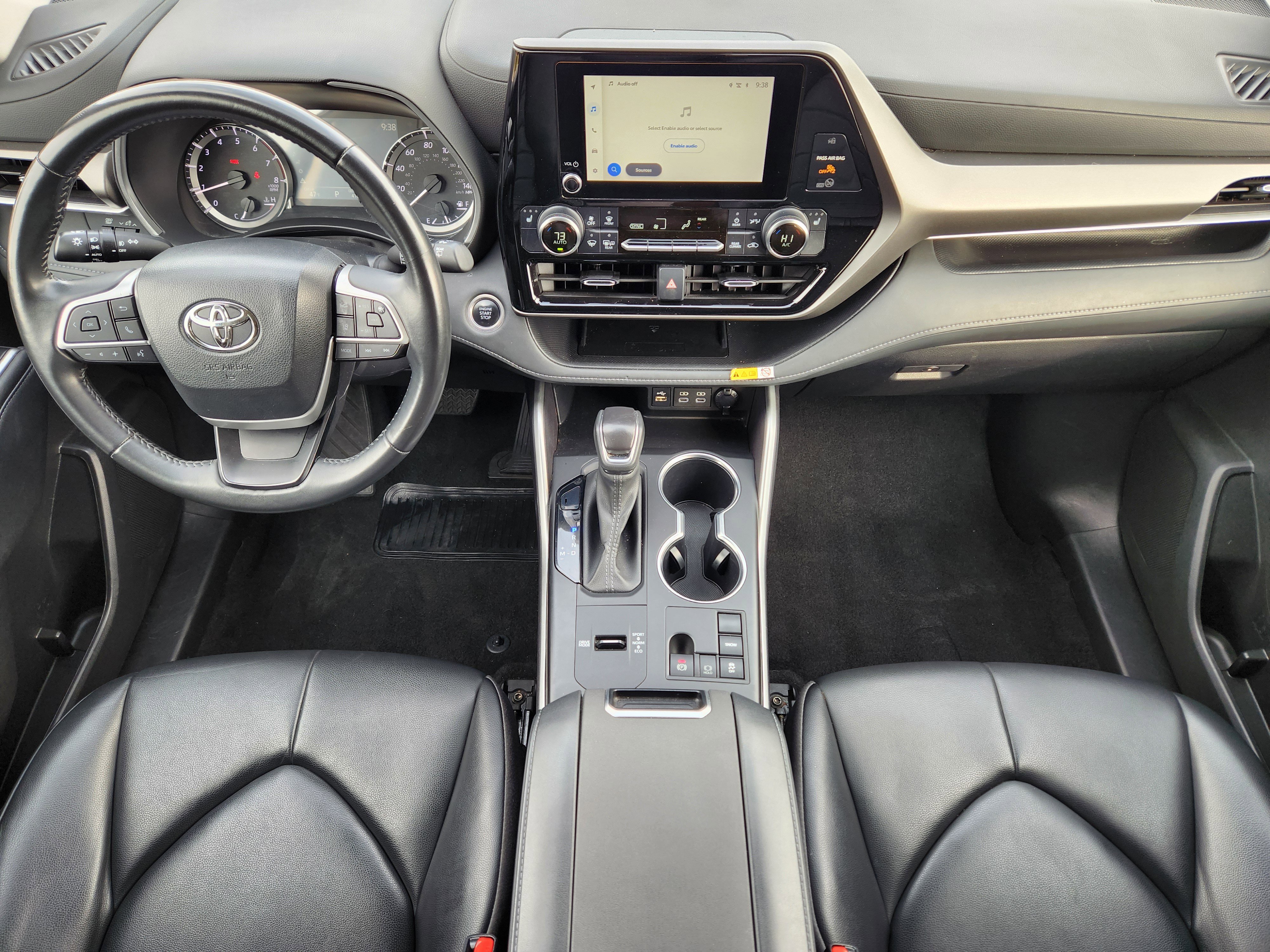 Used 2024 Toyota Highlander XSE image 25