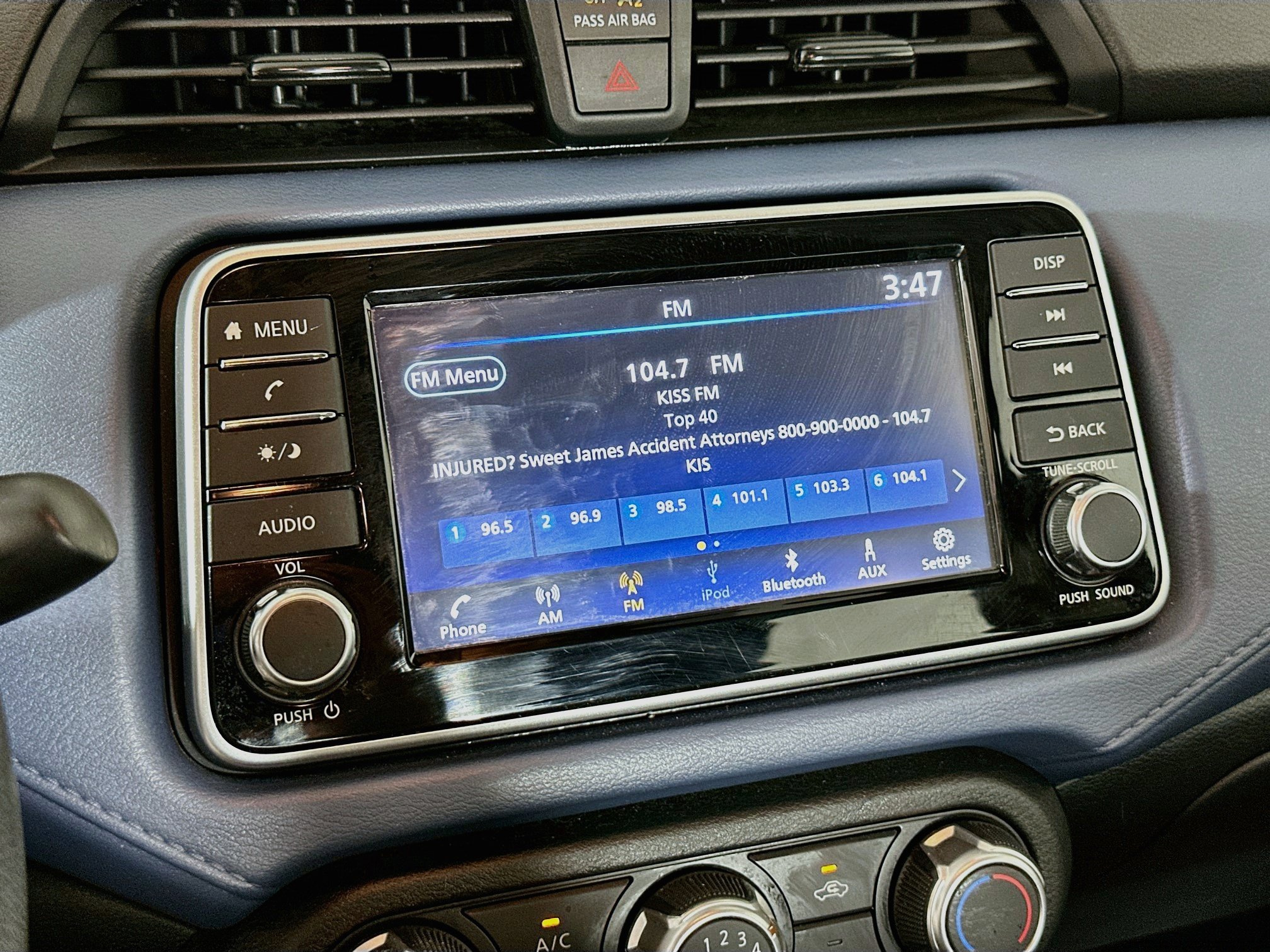 Used 2025 Nissan Versa SV FWD image 19