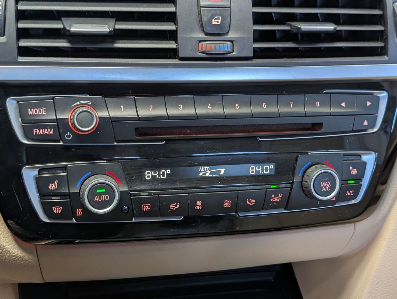 Used 2016 BMW 320i Sedan image 26