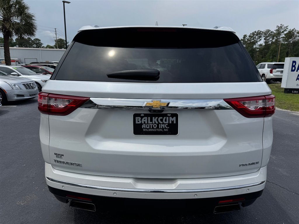 Used 2021 Chevrolet Traverse Premier FWD image 7