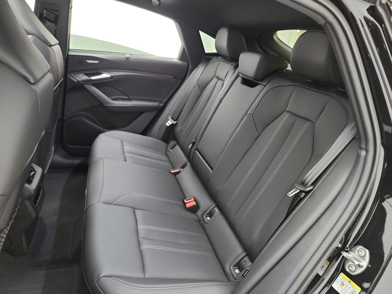 New 2027 Audi Q6 e-tron Prestige AWD/4WD image 11