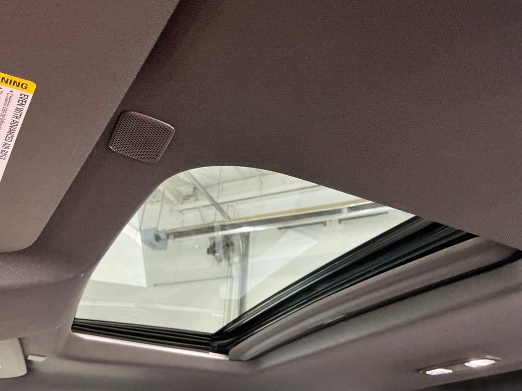 Used 2026 GMC Sierra 1500 SLT w/ SLT Premium Plus Package image 7