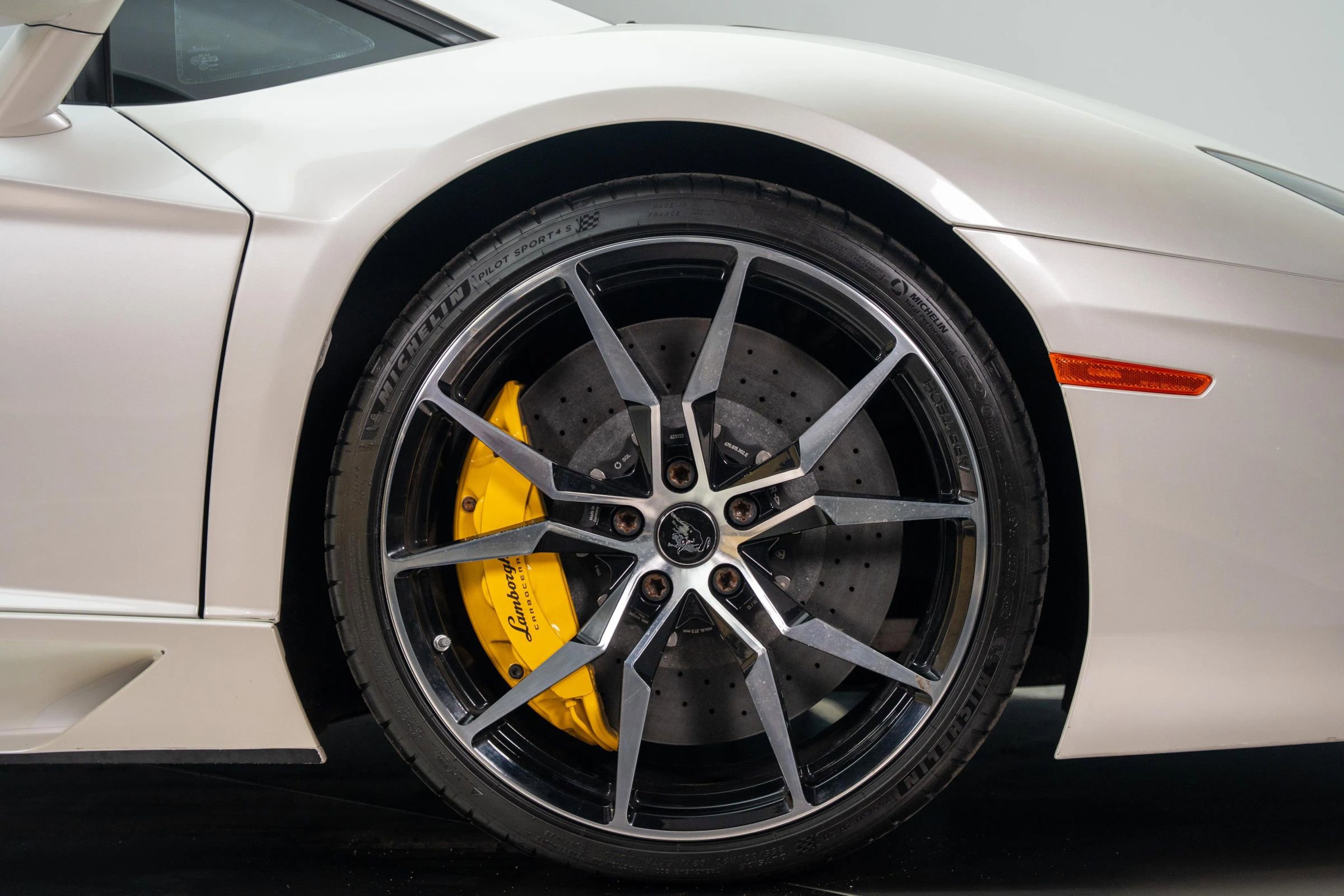 Used 2013 Lamborghini Aventador LP 700-4 image 5