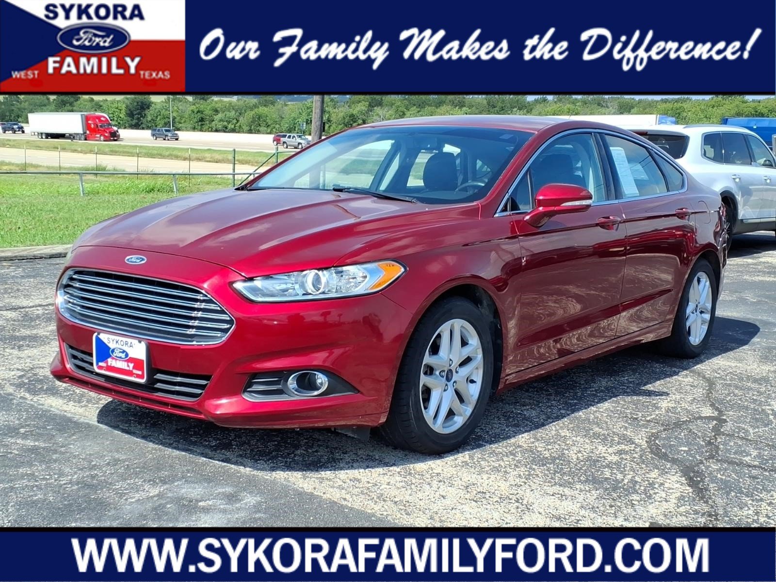 Used 2015 Ford Fusion SE w/ Equipment Group 202A FWD image 1