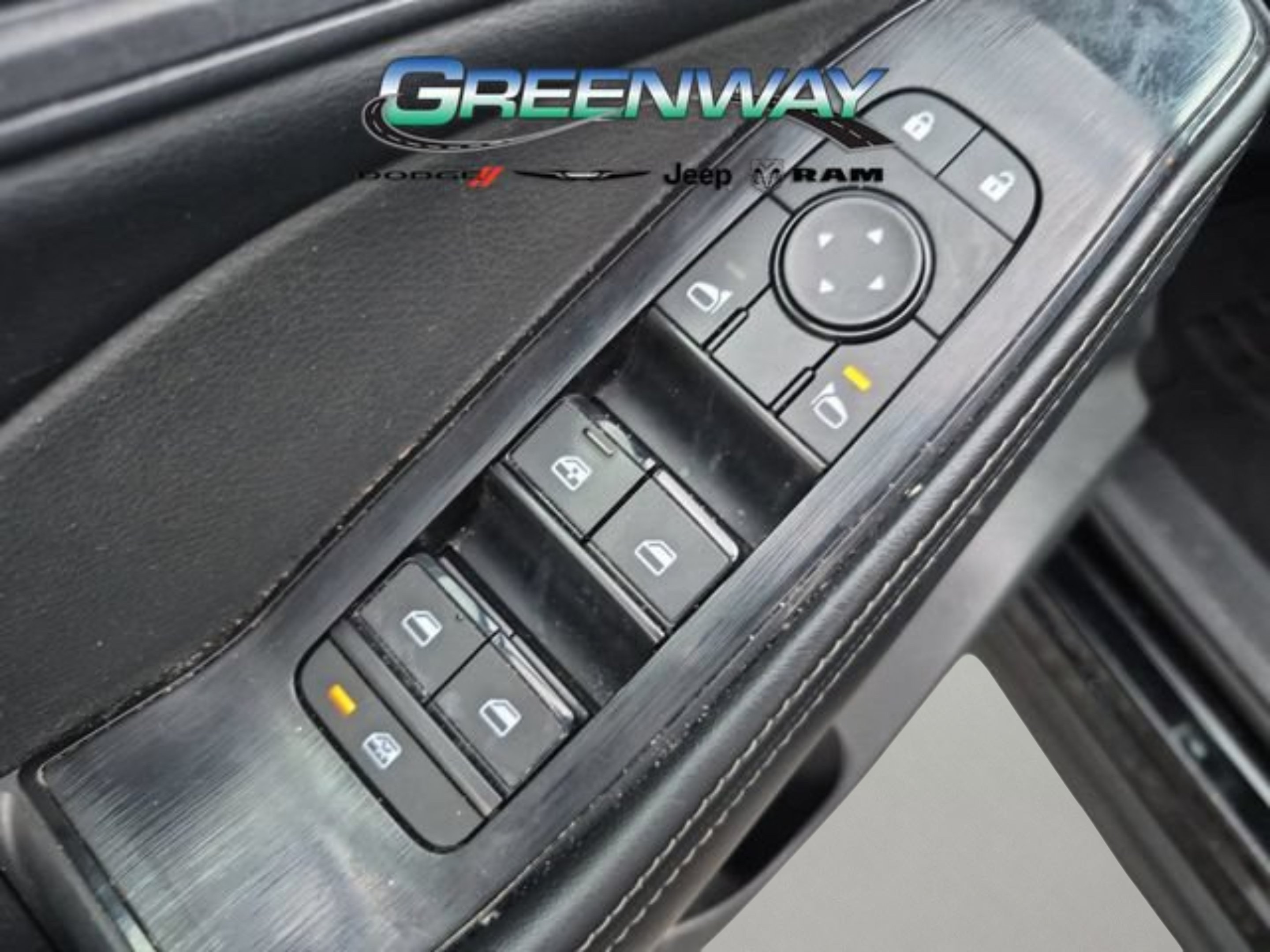 Used 2024 Nissan Rogue SV AWD/4WD image 15