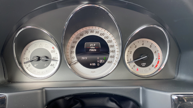 Used 2015 Mercedes-Benz GLK 350 2WD image 17