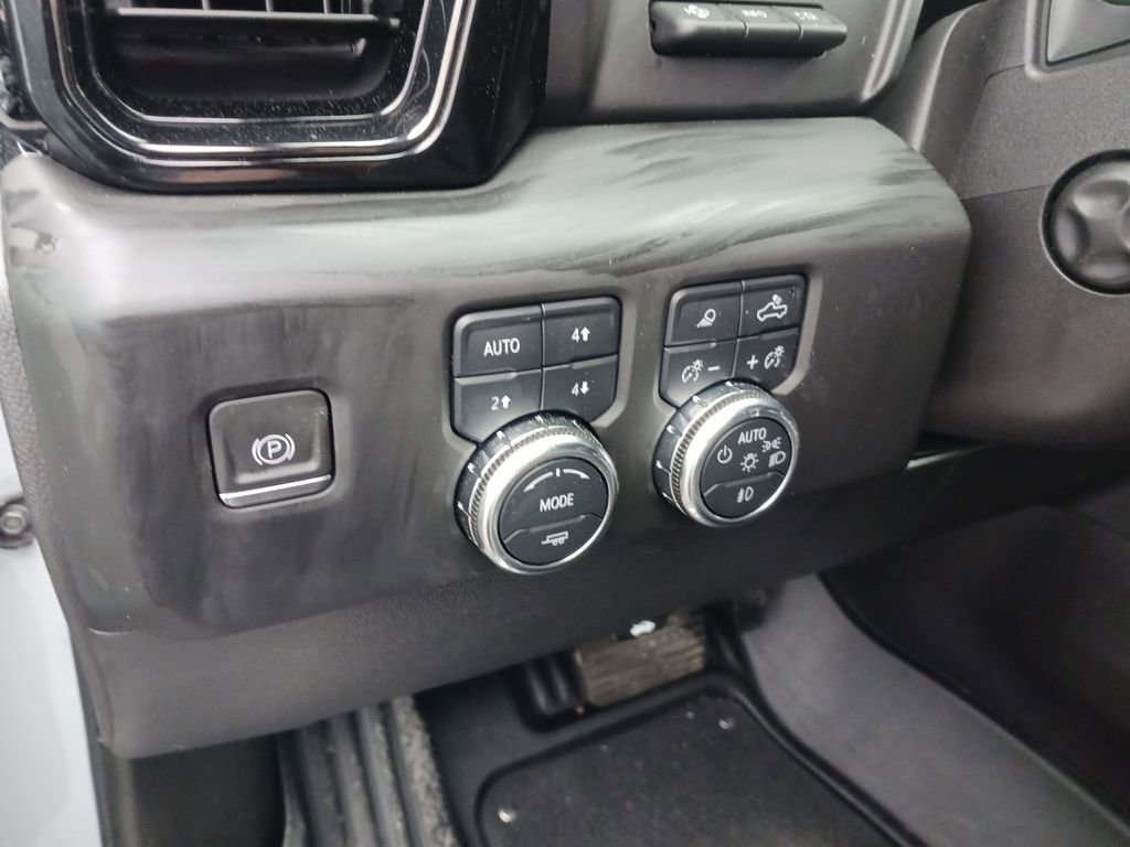 Used 2024 GMC Sierra 1500 AT4X image 39
