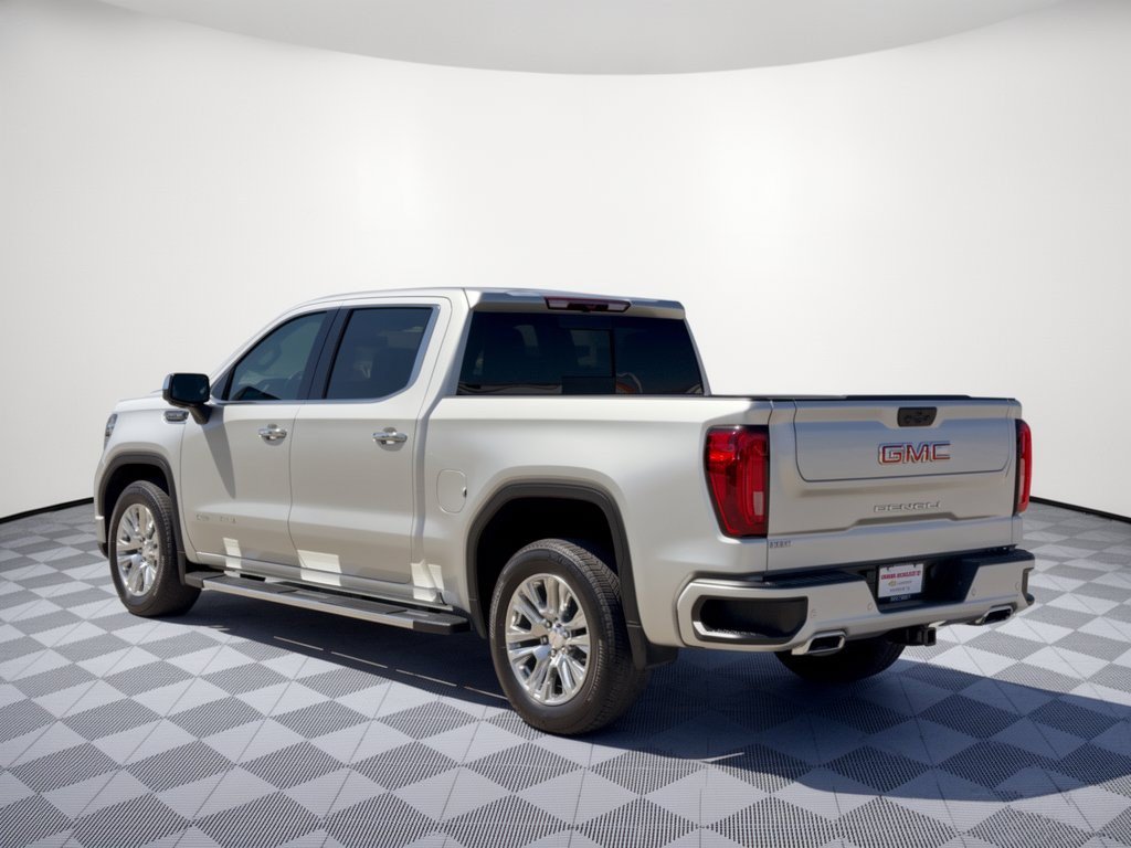Used 2022 GMC Sierra 1500 Denali RWD image 3