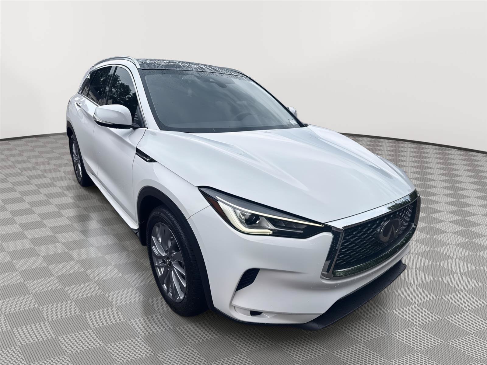 Used 2025 INFINITI QX50 Luxe AWD/4WD image 4