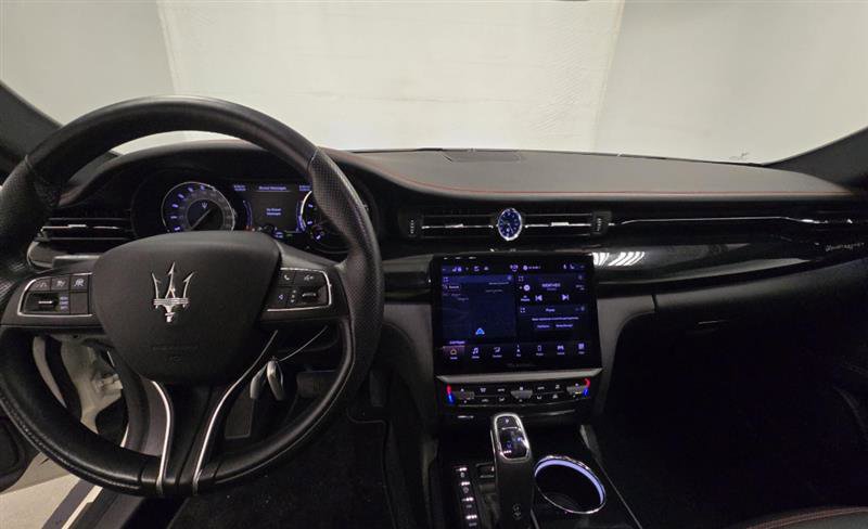 Used 2023 Maserati Quattroporte GT image 12