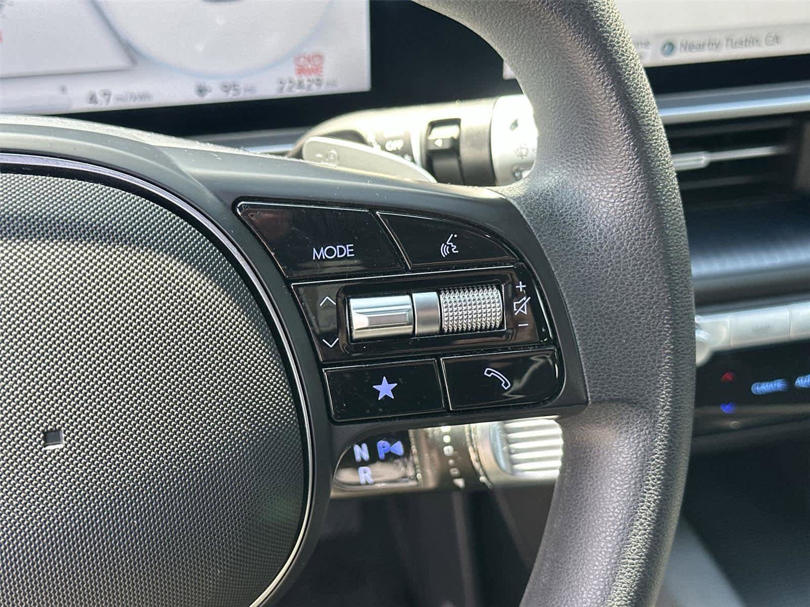 Used 2024 Hyundai Ioniq 6 SE RWD image 35