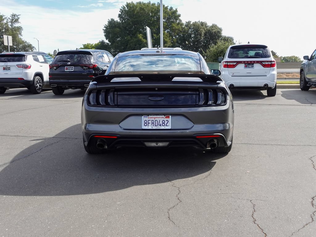 Used 2018 Ford Mustang Premium RWD image 7
