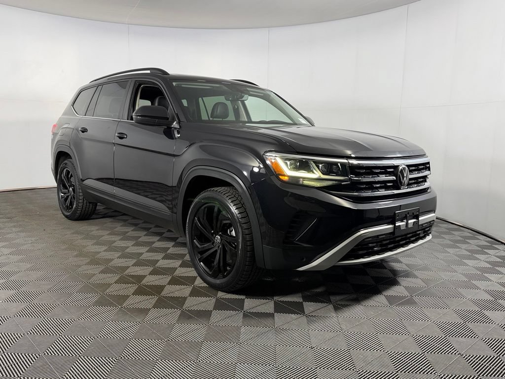 Used 2023 Volkswagen Atlas SE w/ Panoramic Sunroof Package AWD/4WD image 2