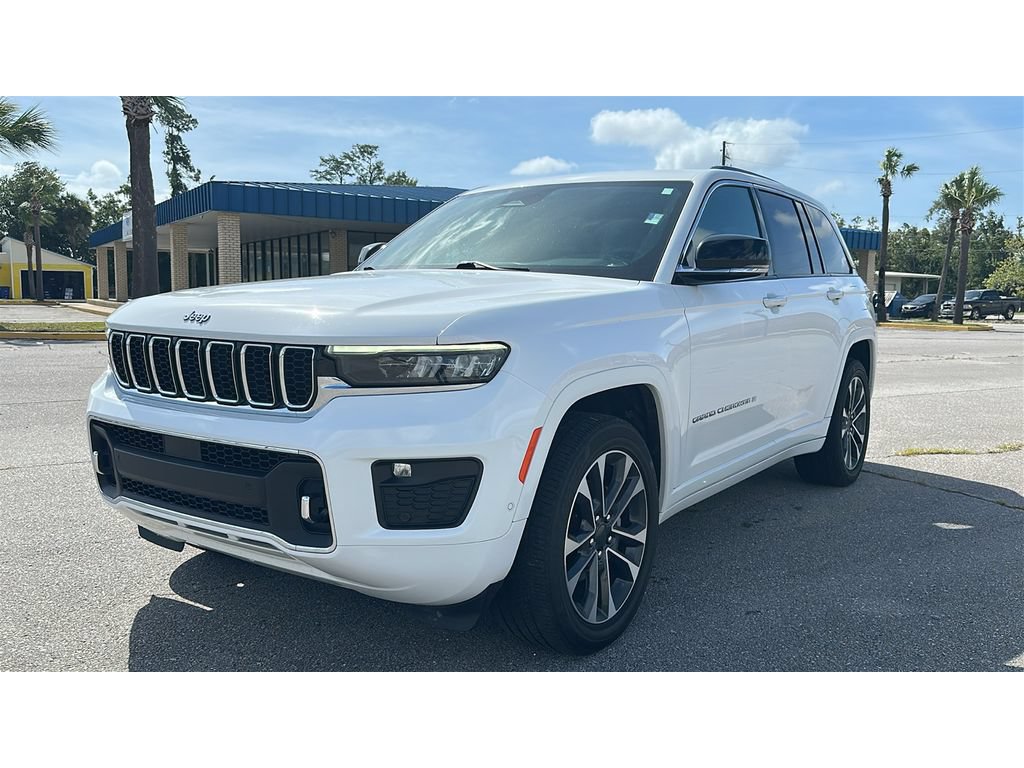 Used 2023 Jeep Grand Cherokee Overland AWD/4WD image 1