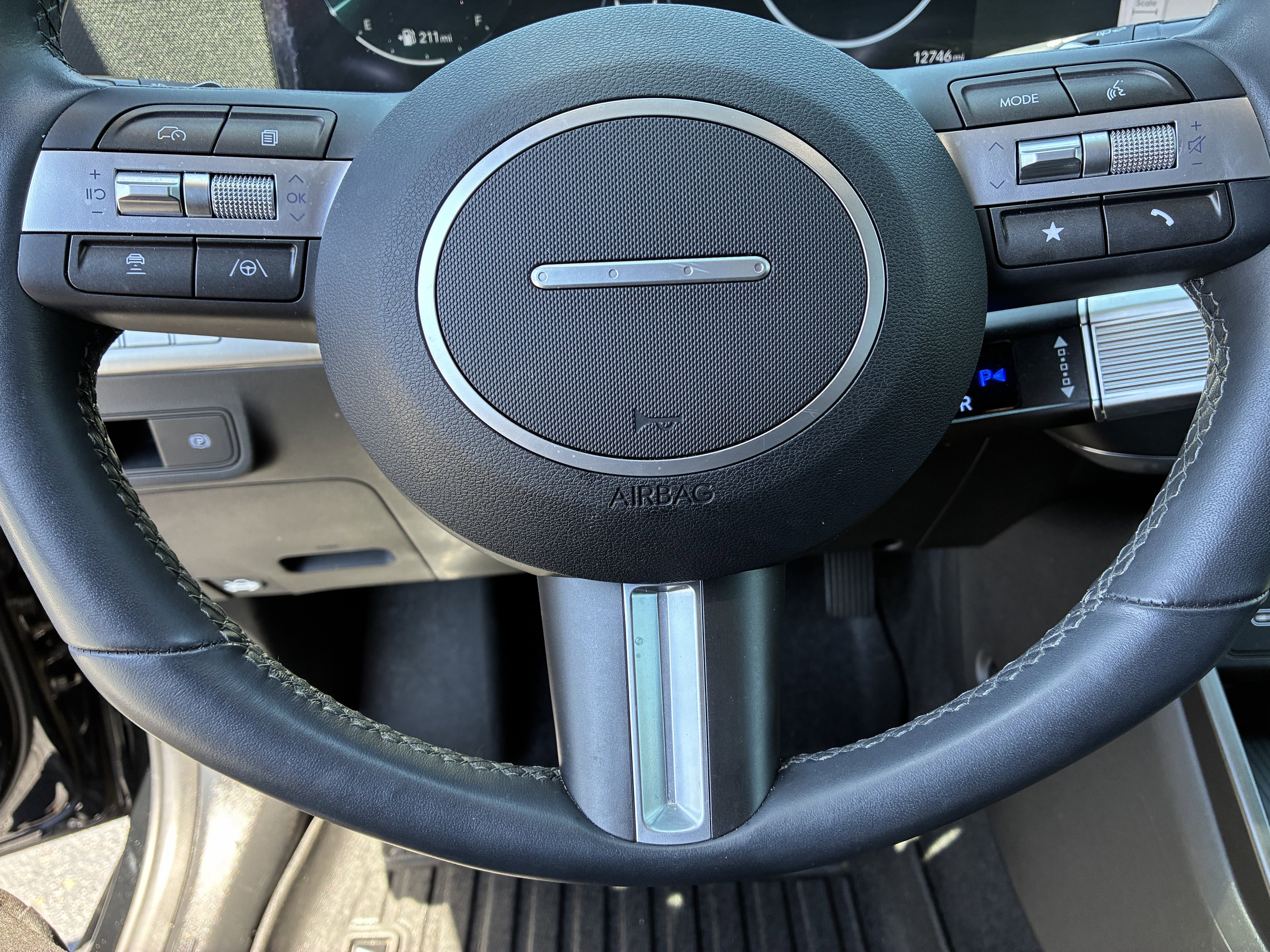 Used 2025 Hyundai Kona SEL FWD image 25