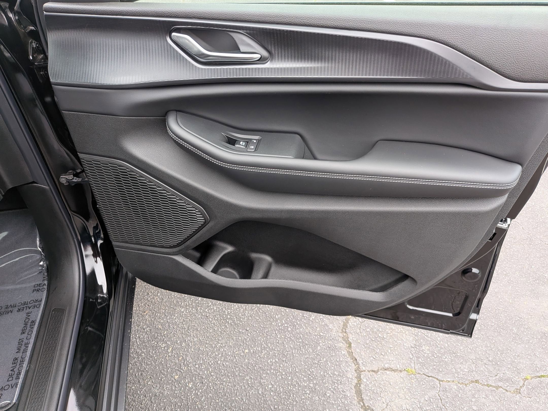 Used 2025 Jeep Grand Cherokee L Altitude RWD image 33