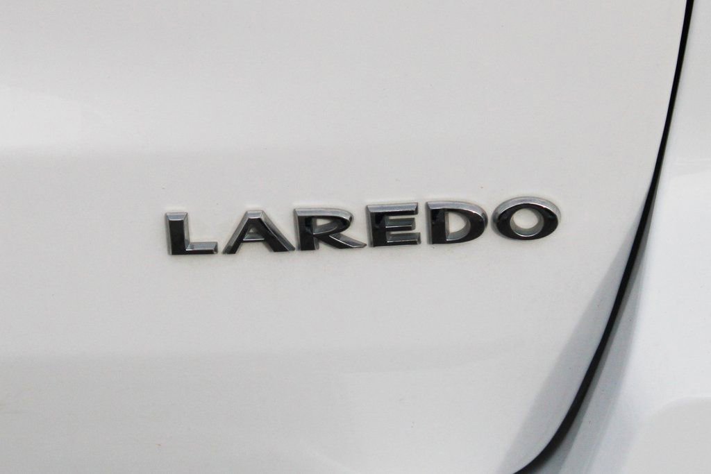 Used 2020 Jeep Grand Cherokee Laredo image 46