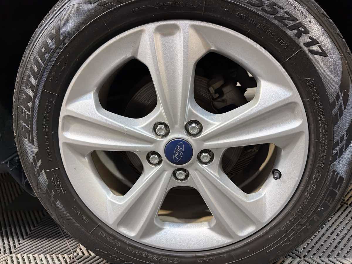 Used 2013 Ford Escape SE image 30