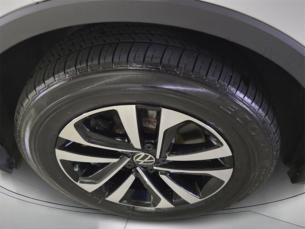 Certified 2023 Volkswagen Tiguan S image 9