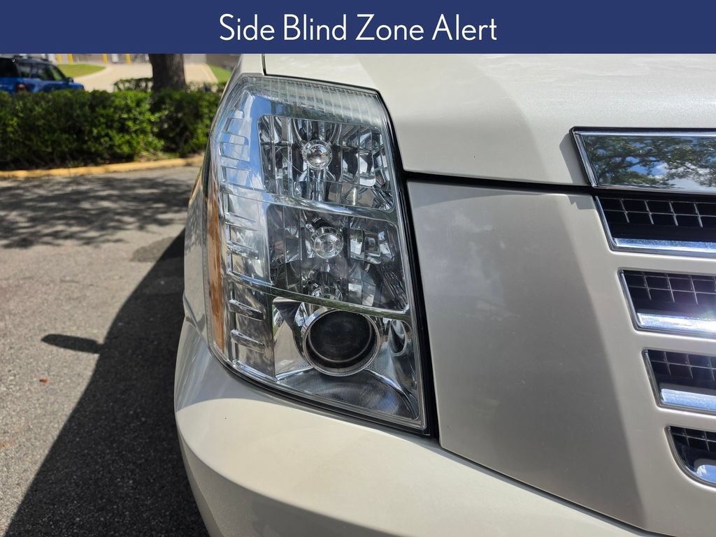 Used 2011 Cadillac Escalade ESV Premium RWD image 13