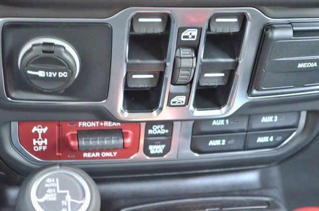 New 2025 Jeep Wrangler Unlimited Rubicon 392 image 27