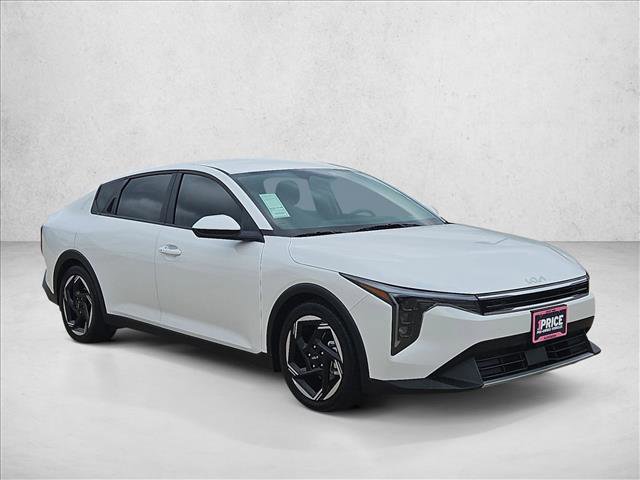 Used 2025 Kia K4 EX FWD image 3