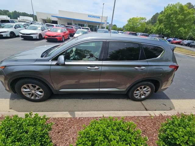Used 2019 Hyundai Santa Fe SEL FWD image 2